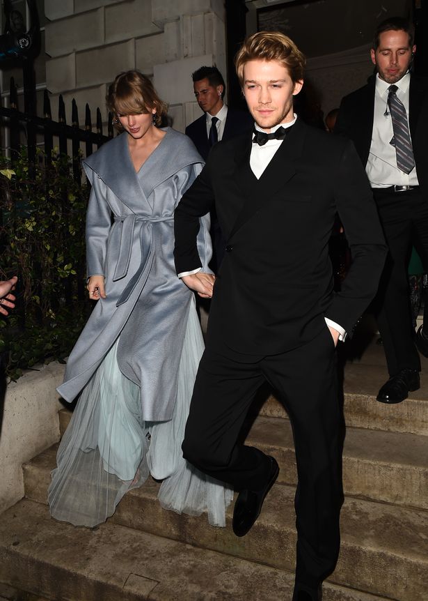 taylor swift (2)