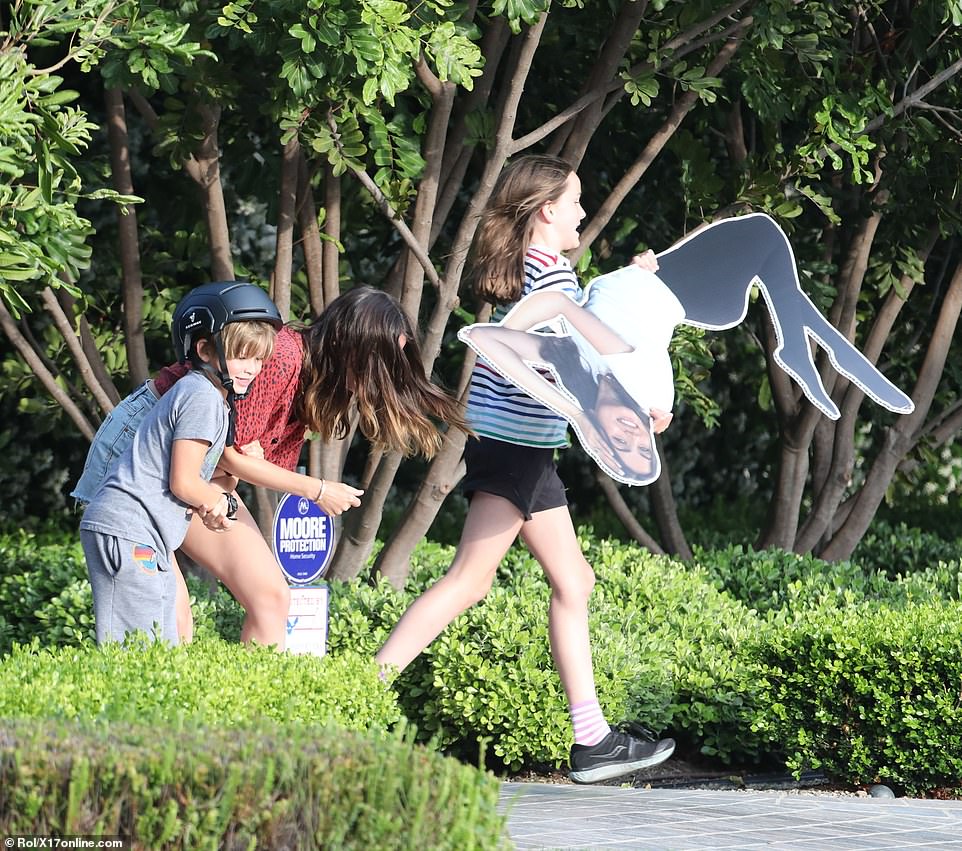 Ben Affleck Ana De Armas (6)