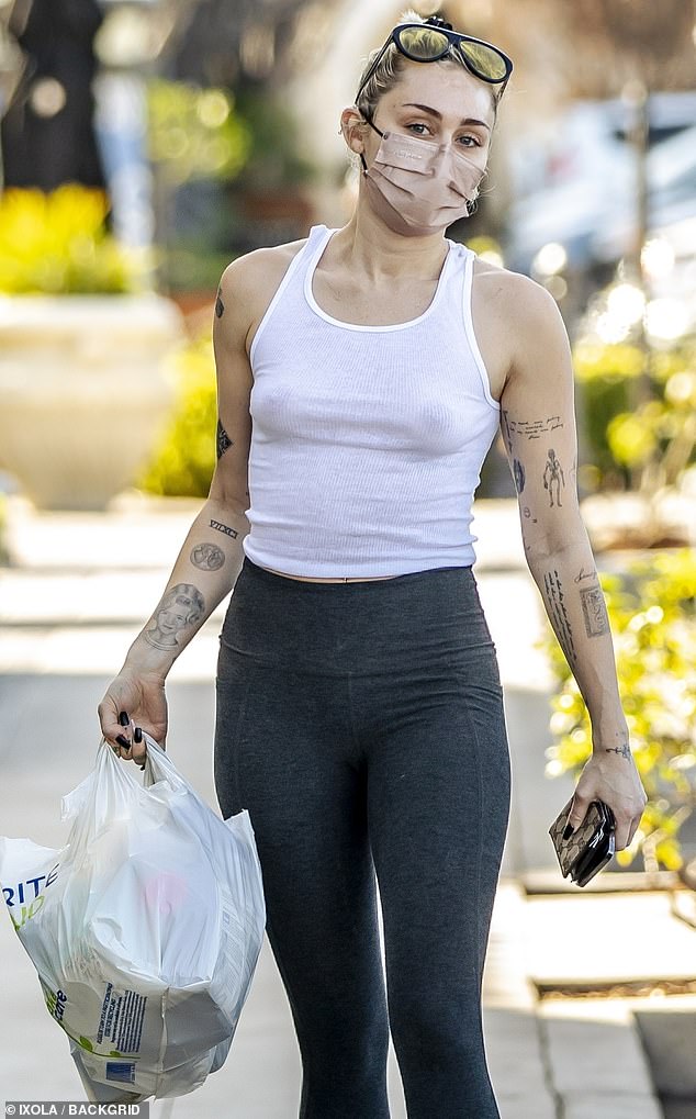 miley cyrus (2)