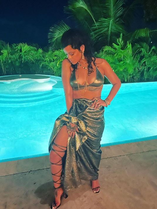 rihanna (3)