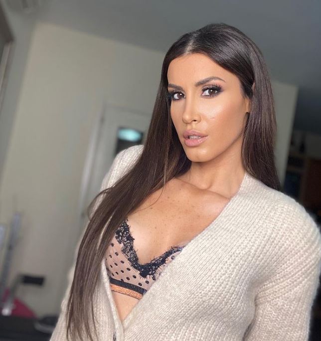aulona musta (5)