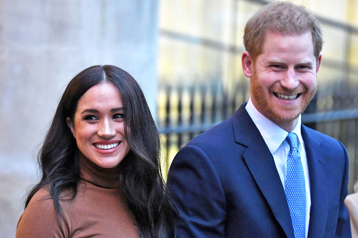 Britain's Prince Harry, Duke of Sussex (2R) and Meghan, Duchess of Sussex (2L) stand with the High Commissioner for Canada in the United Kingdom, Janice Charette (R) and the deputy High Commissioner, Sarah Fountain Smith (L), as they leave after their visit to Canada House in thanks for the warm Canadian hospitality and support they received during their recent stay in Canada, in London on January 7, 2020. (Photo by DANIEL LEAL-OLIVAS / POOL / AFP) (Photo by DANIEL LEAL-OLIVAS/POOL/AFP via Getty Images)