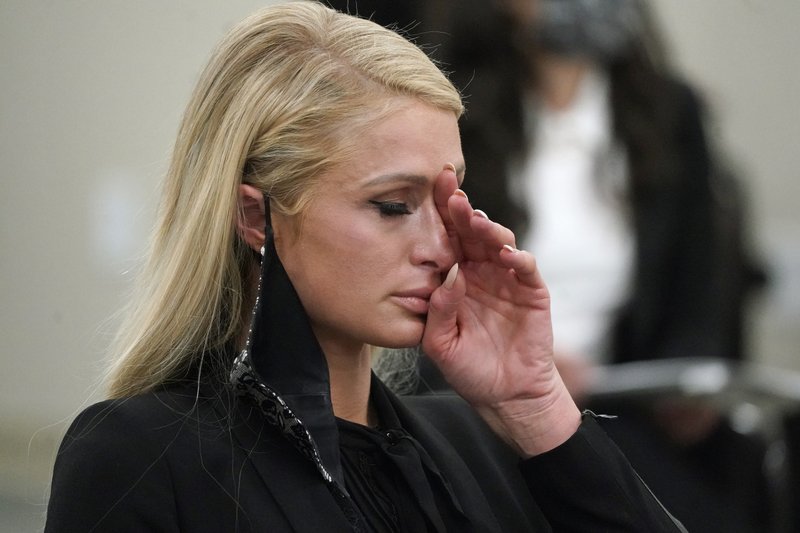 paris hilton (2)