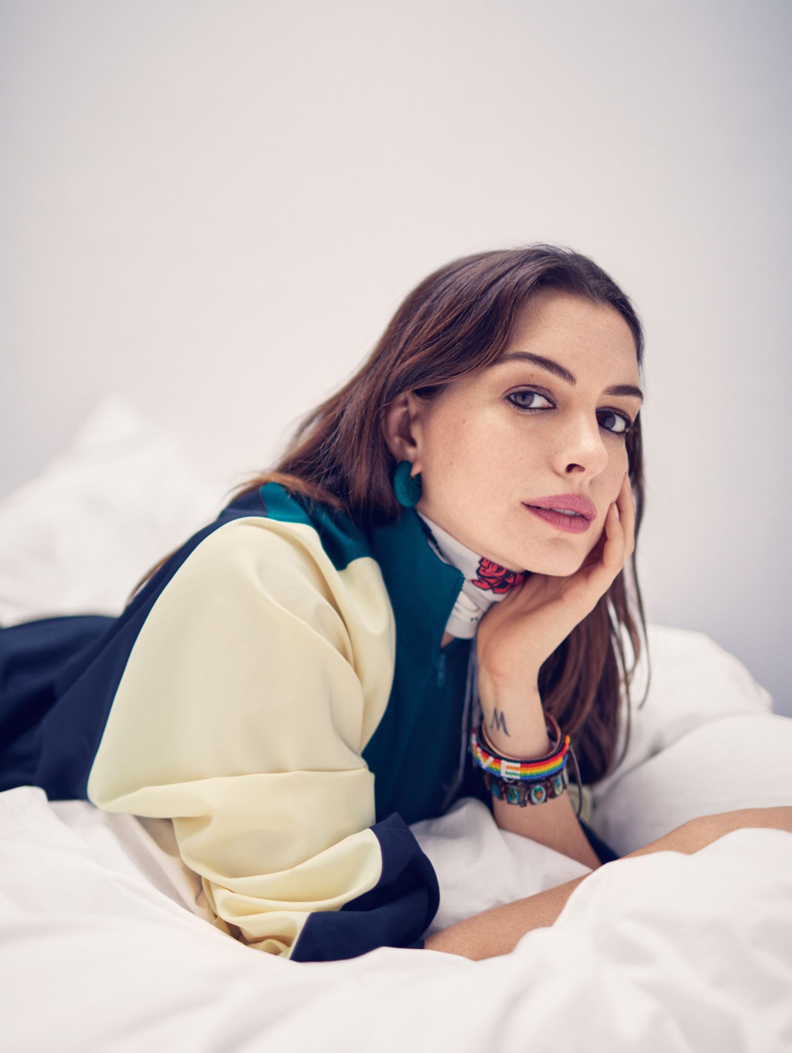 Anne Hathaway (6)