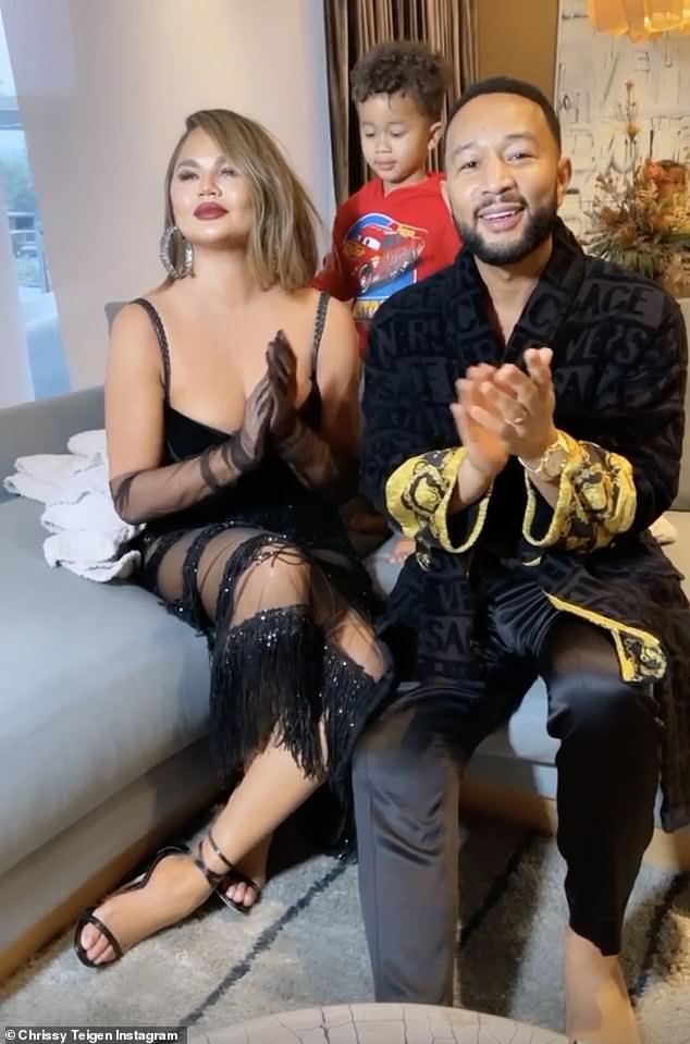 chrissy teigen (7)