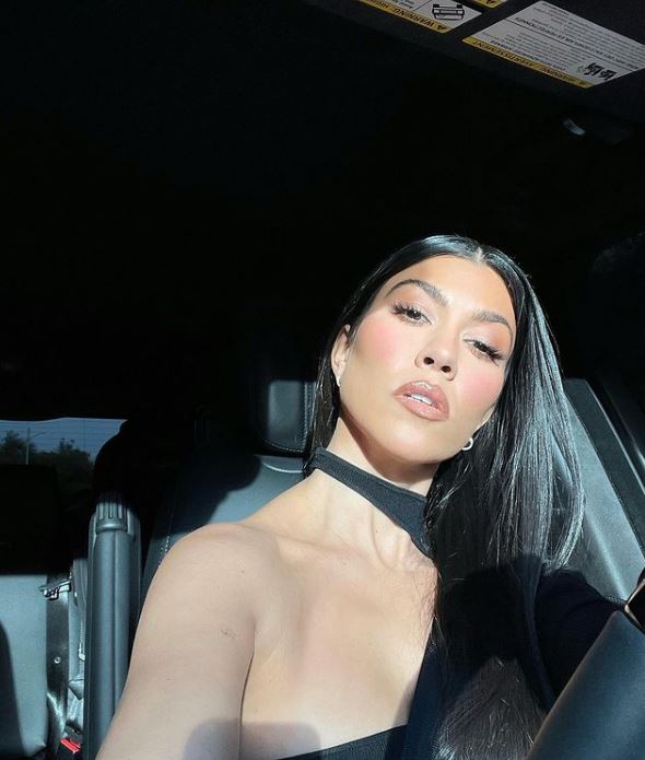 kourtney kardashian (2)