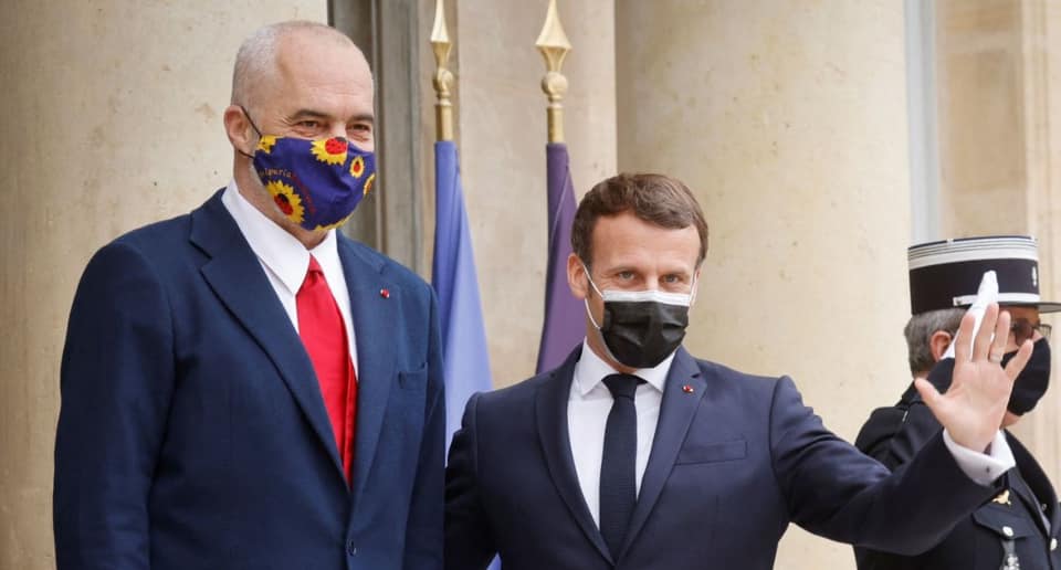 rama me macron