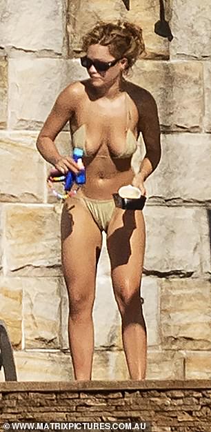 rita ora (4)