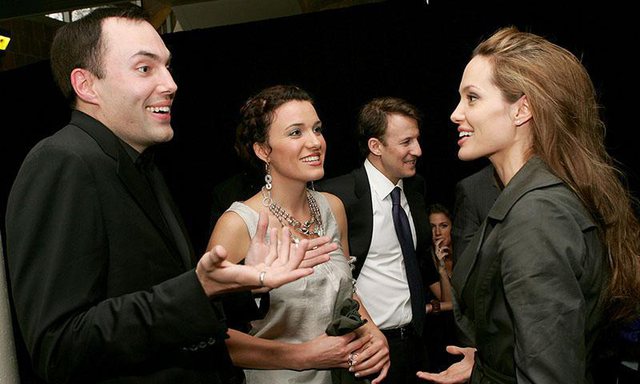 angelina jolie dhe vellai i saj (6)