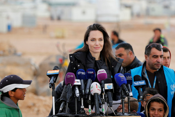 dj diplo, angelina jolie (2)