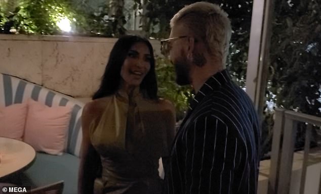 kim kardashian (6)