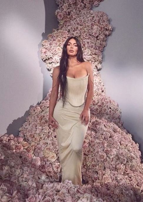 kim kardashian (9)