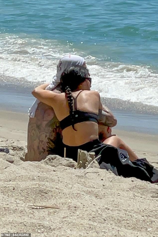kourtney kardashian (9)