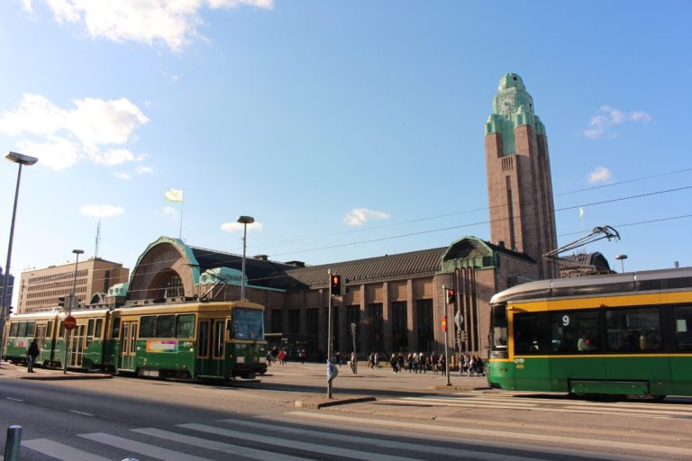 Helsingin-paarautatieasema
