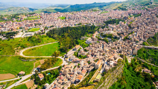 http___cdn.cnn.com_cnnnext_dam_assets_191101165220-cammarata---c-gianpiero-la-palerma---comune-cammarata-019
