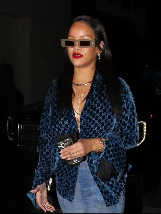 rihanna (3)