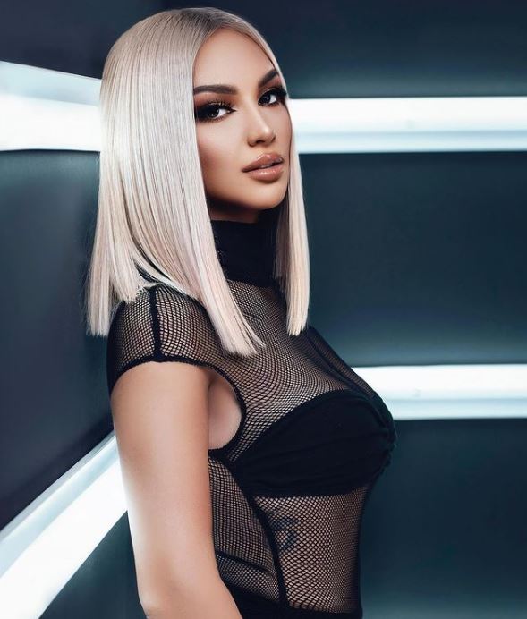 samanta karavella (10)