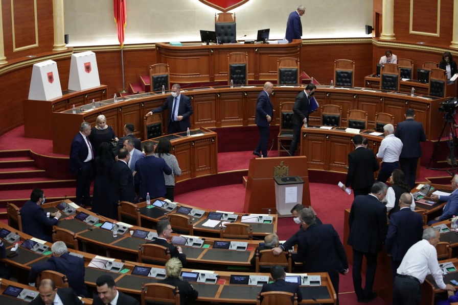 votimi ne kuvend ilir meta shkarkim2