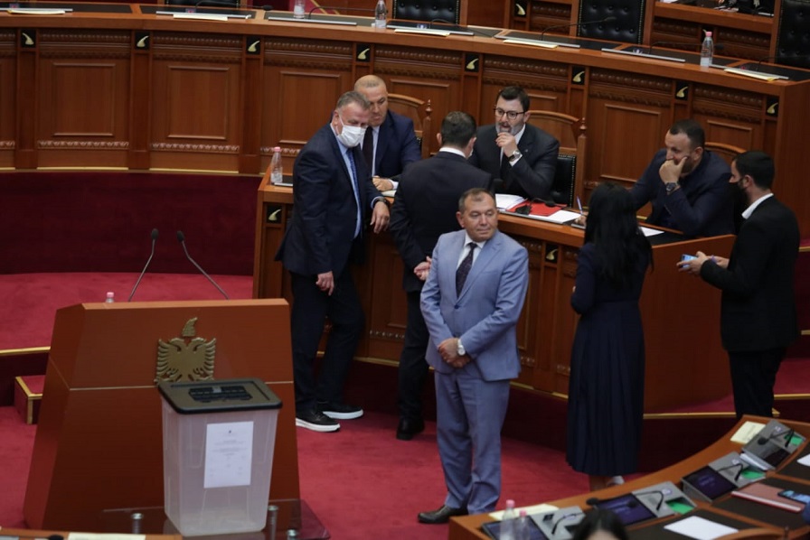votimi ne kuvend ilir meta shkarkim7