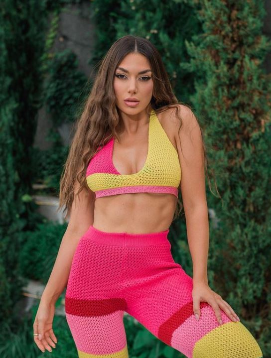 elvana gjata (2)
