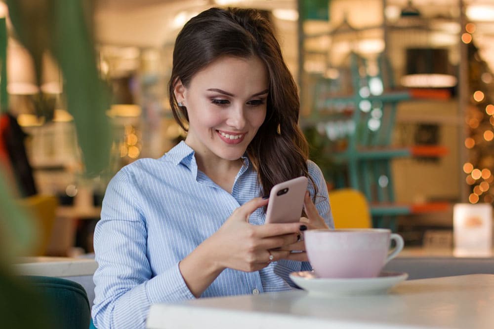 how to impress a girl by texting
