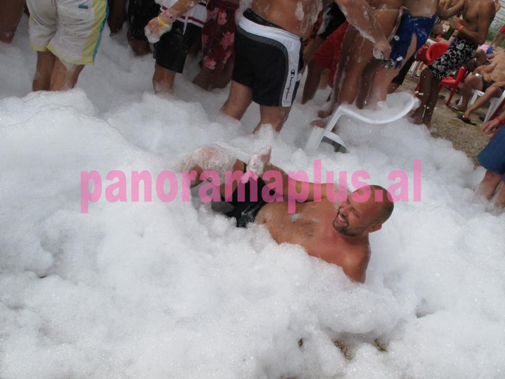 ylli manjani feste shkuma party birra korca5