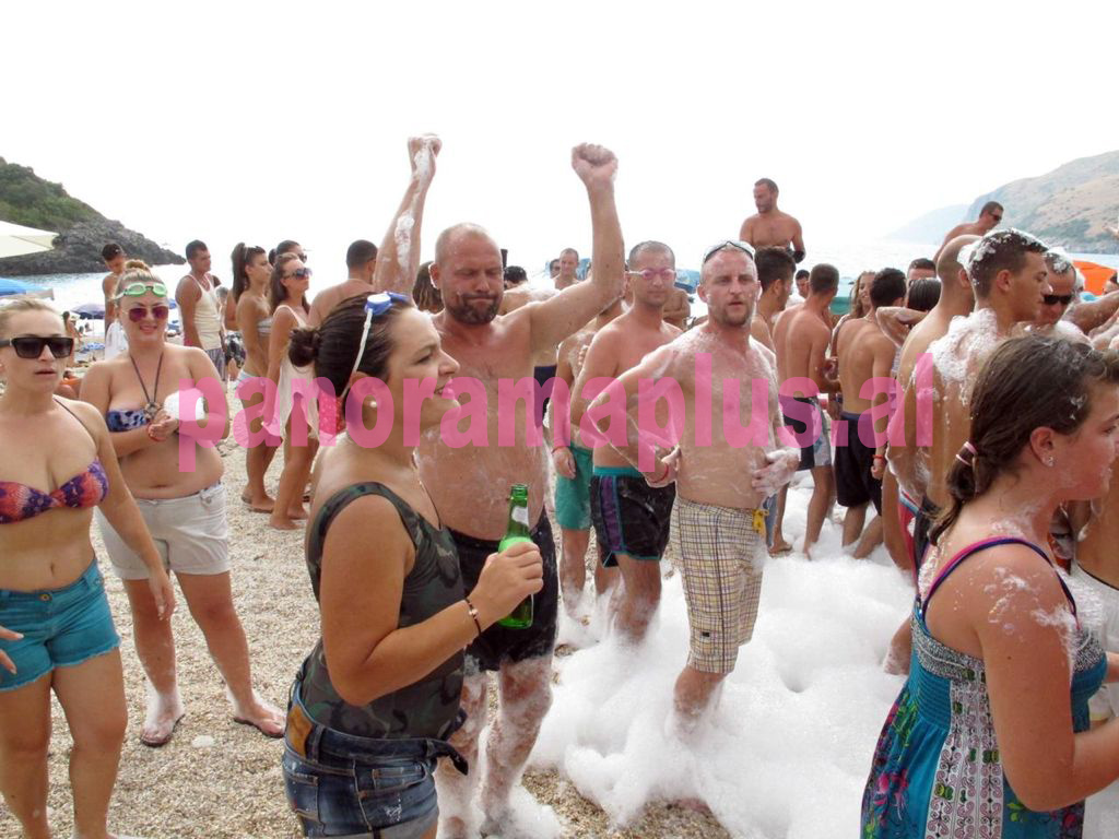 ylli manjani monika kryemadhi feste shkuma party birra korca1