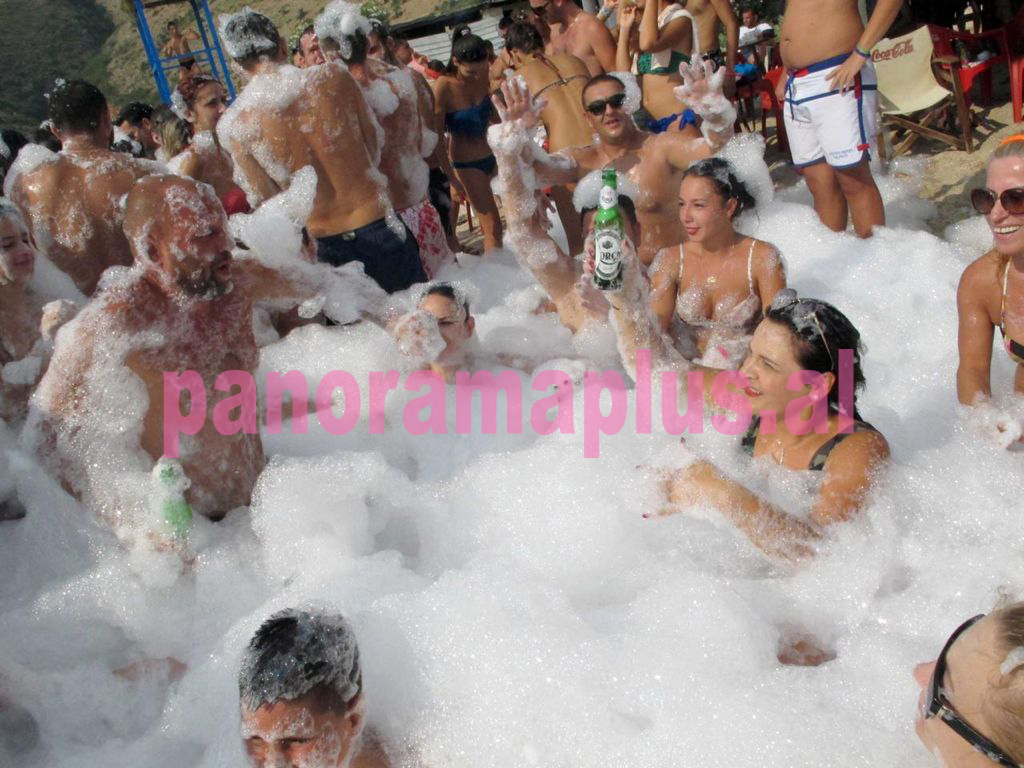 ylli manjani monika kryemadhi feste shkuma party birra korca3