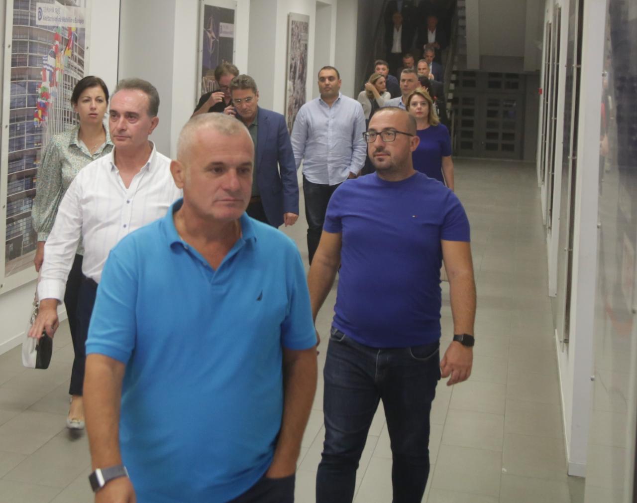 Bujar Leskaj mbledhaj e PD