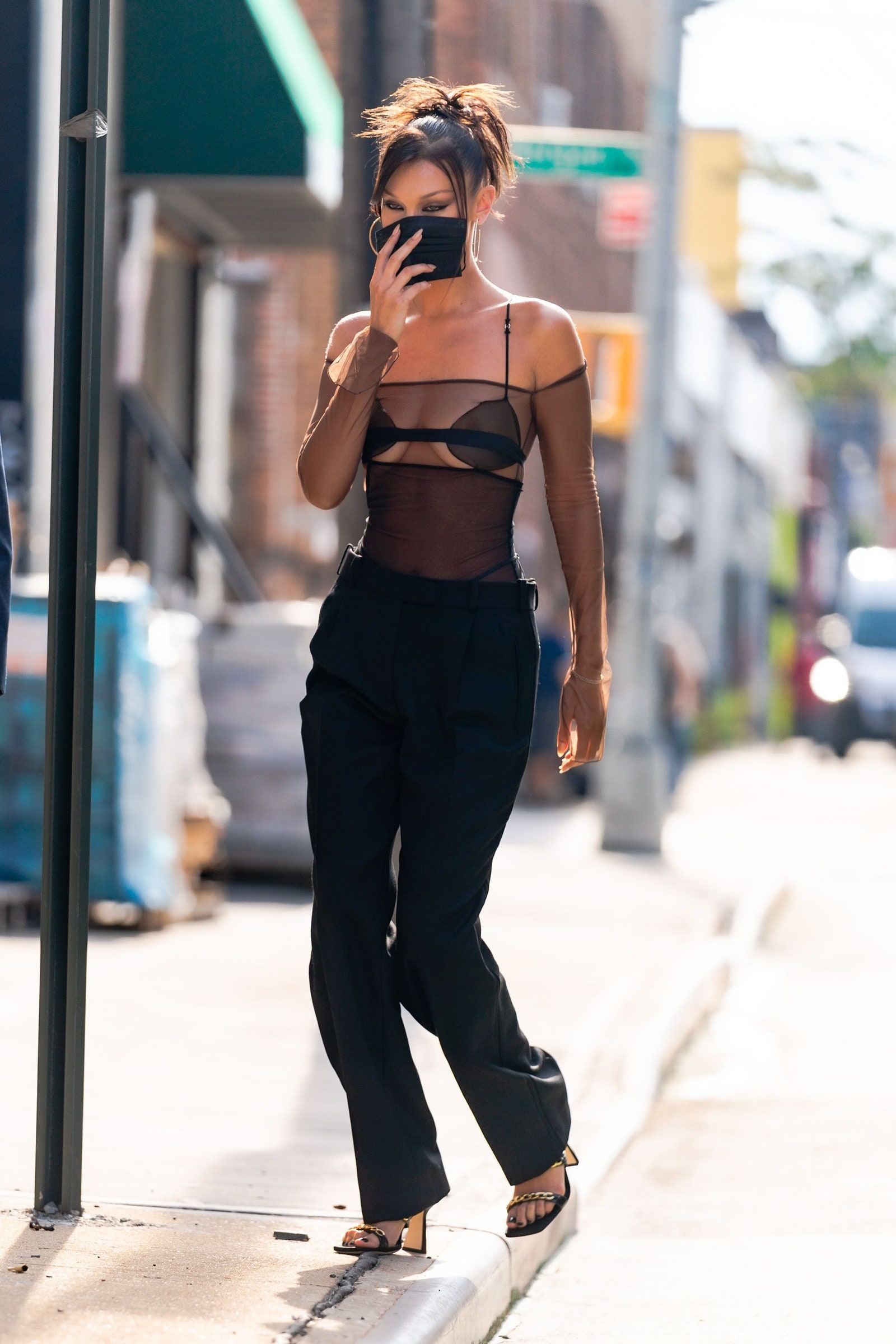 NENSI DOJAKA BELLA HADID EMILY (1)