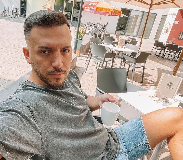 argjend rraci, arjan konomi, juli (10)
