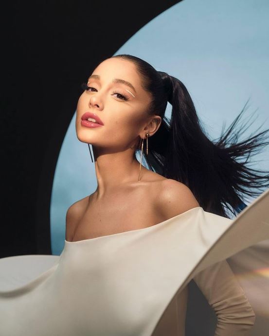 ariana grande (1)