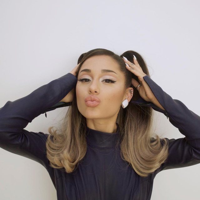 ariana grande (2)