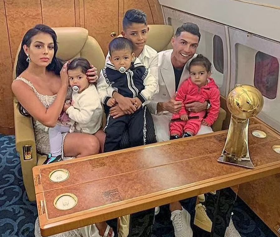 cristiano ronaldo georgina rodriguez (9)