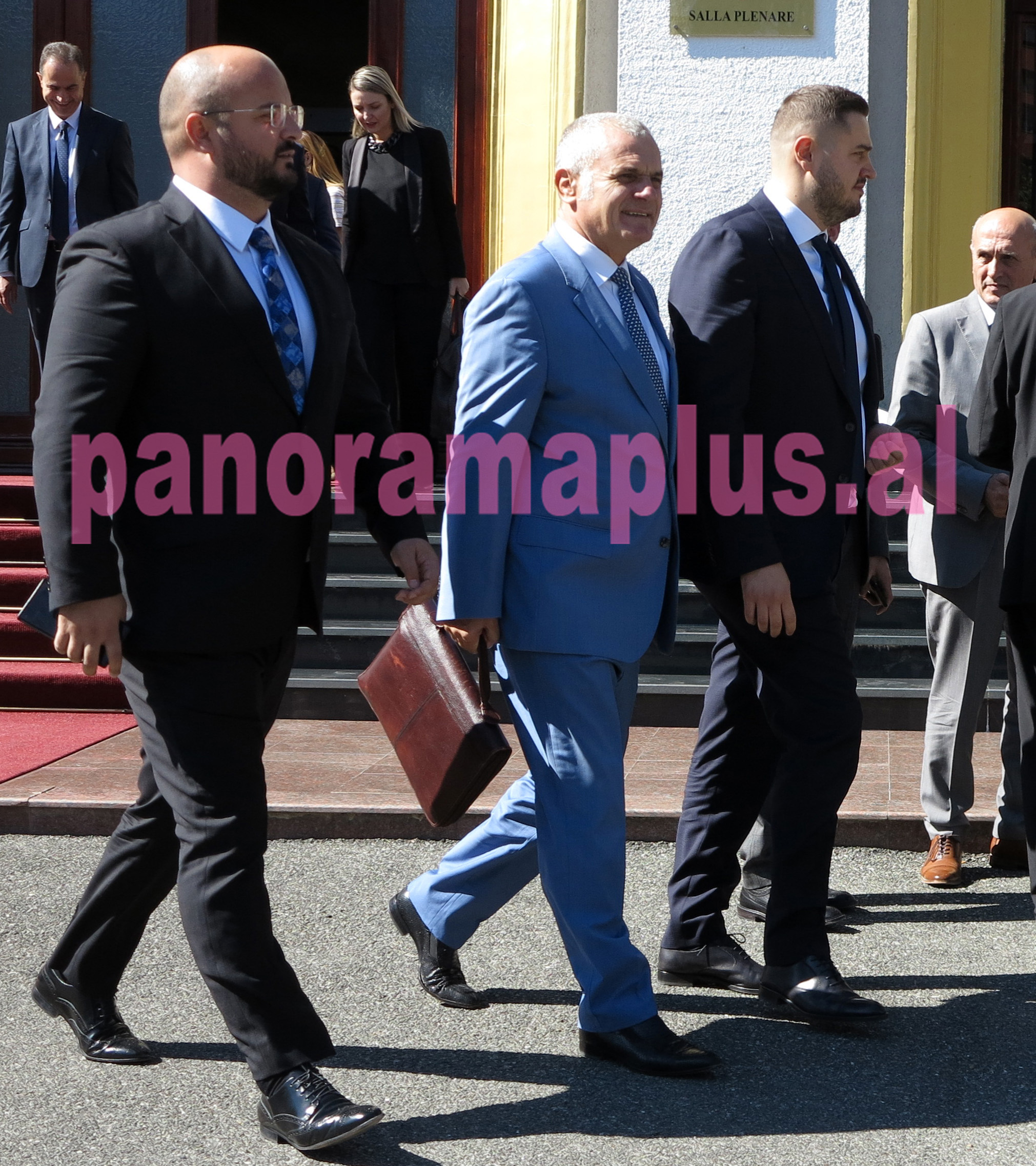 deputete parlament5