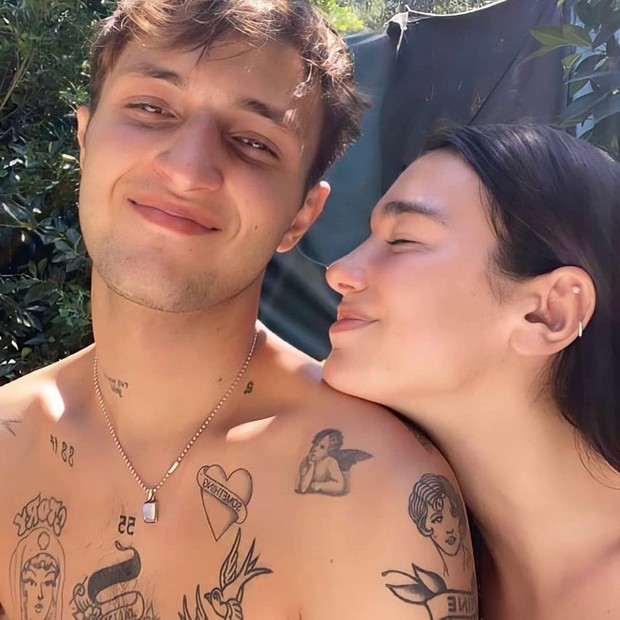 dua lipa anwar hadid (5)