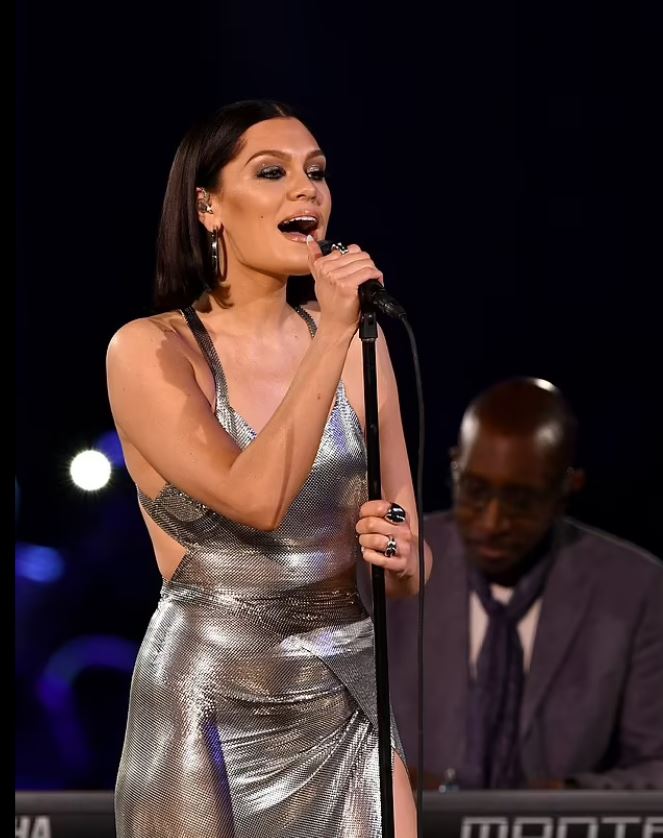 jessie j (2)