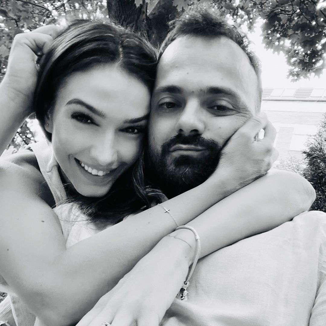 jonida vokshi besnik krapi emi (7)