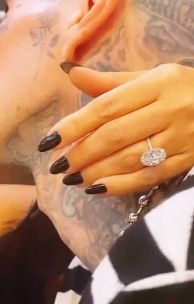 kourtney kardashian travis barker (6)