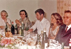 Mehmet-shehu-me-familjen-300x205