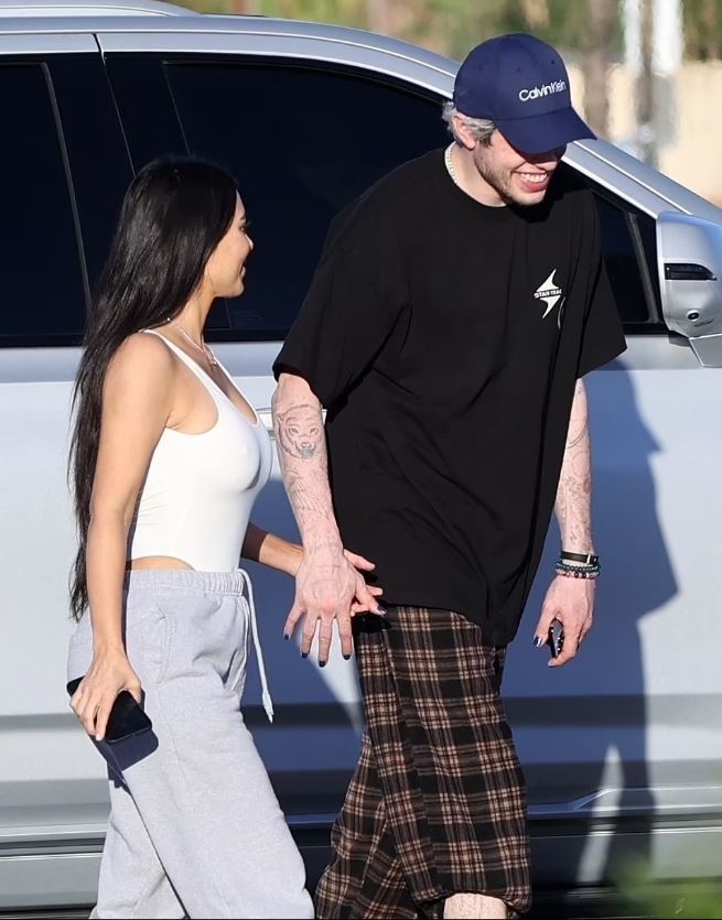 kim kardashian, pete davidson (13)