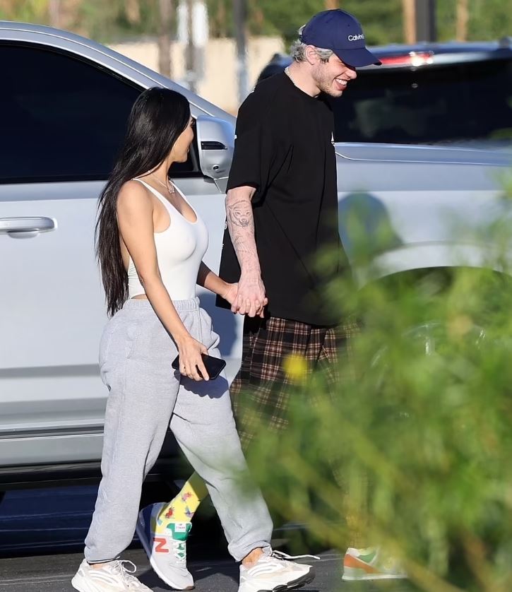 kim kardashian, pete davidson (14)