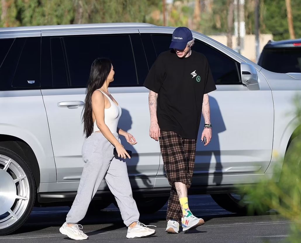 kim kardashian, pete davidson (5)