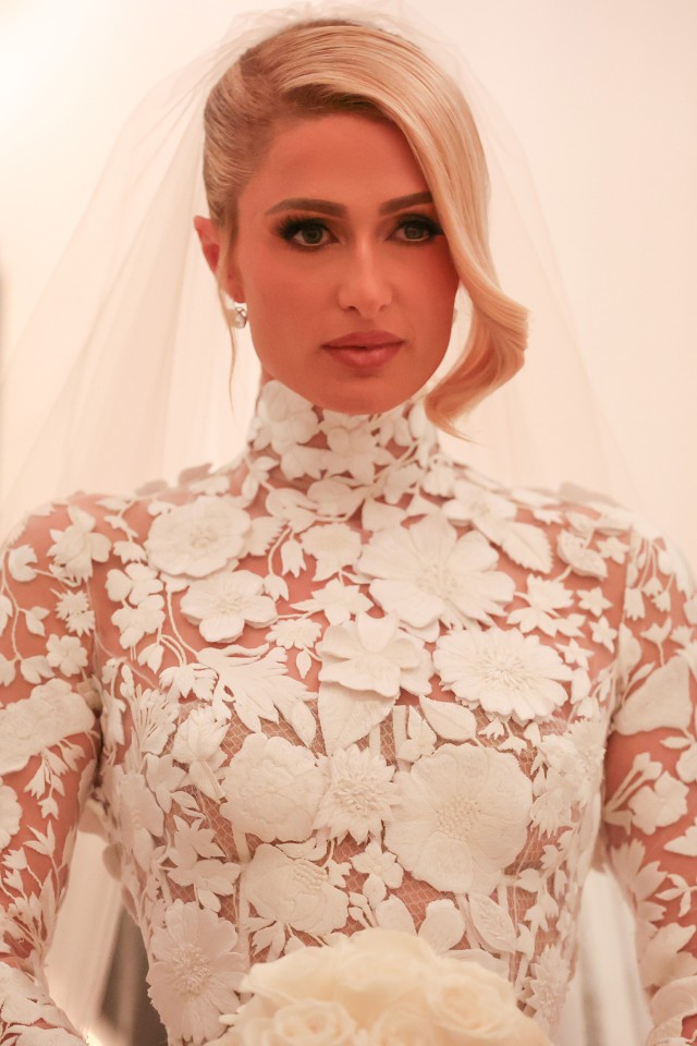 paris-hilton-wedding-dresses524_