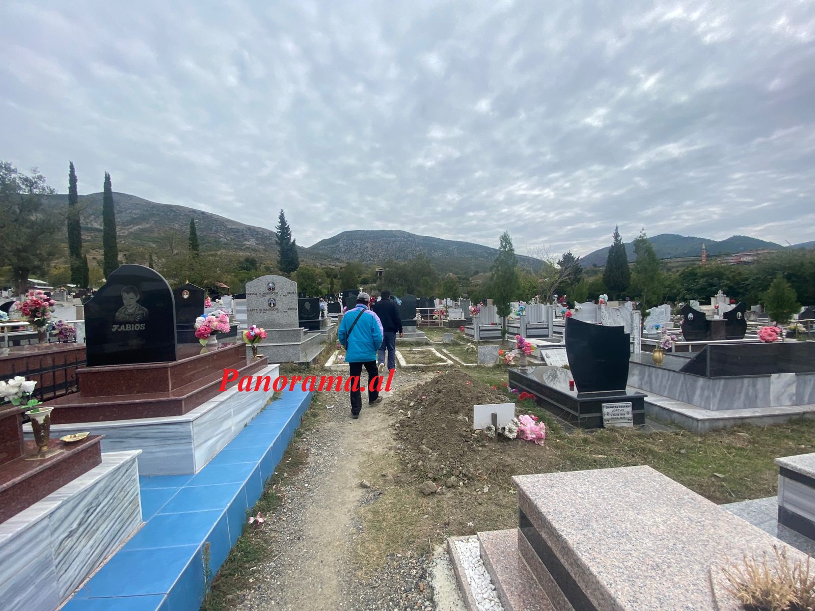 varrezat lezhe