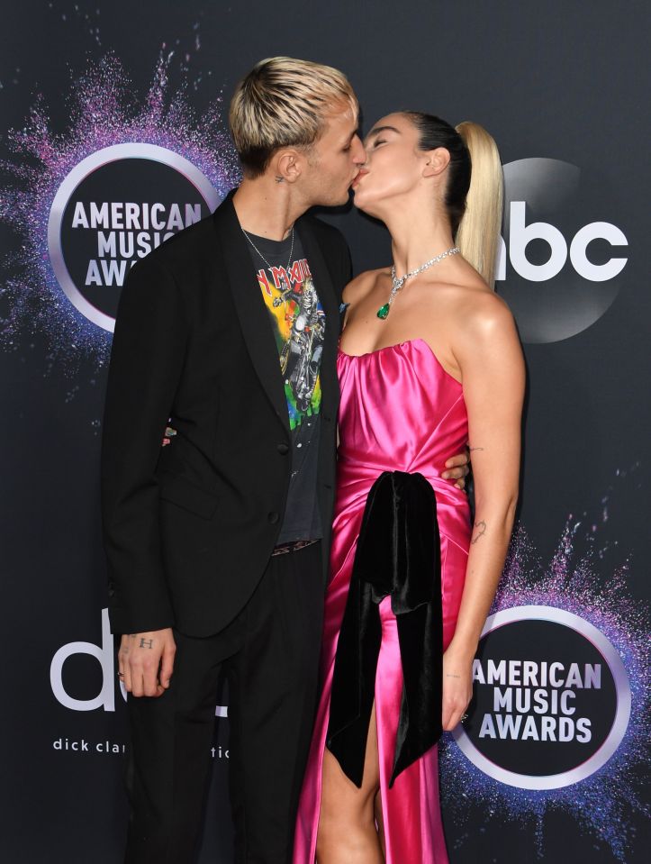 dua lipa anwar hadid4
