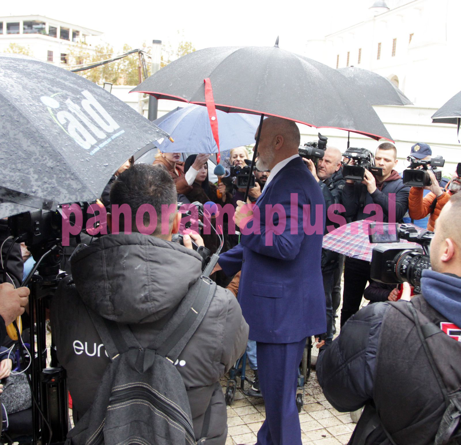 edi rama cader parlament3