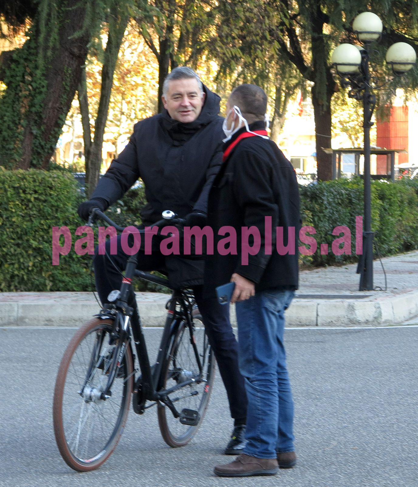 muhamed veliu blendi klosi biciklete parlament 1