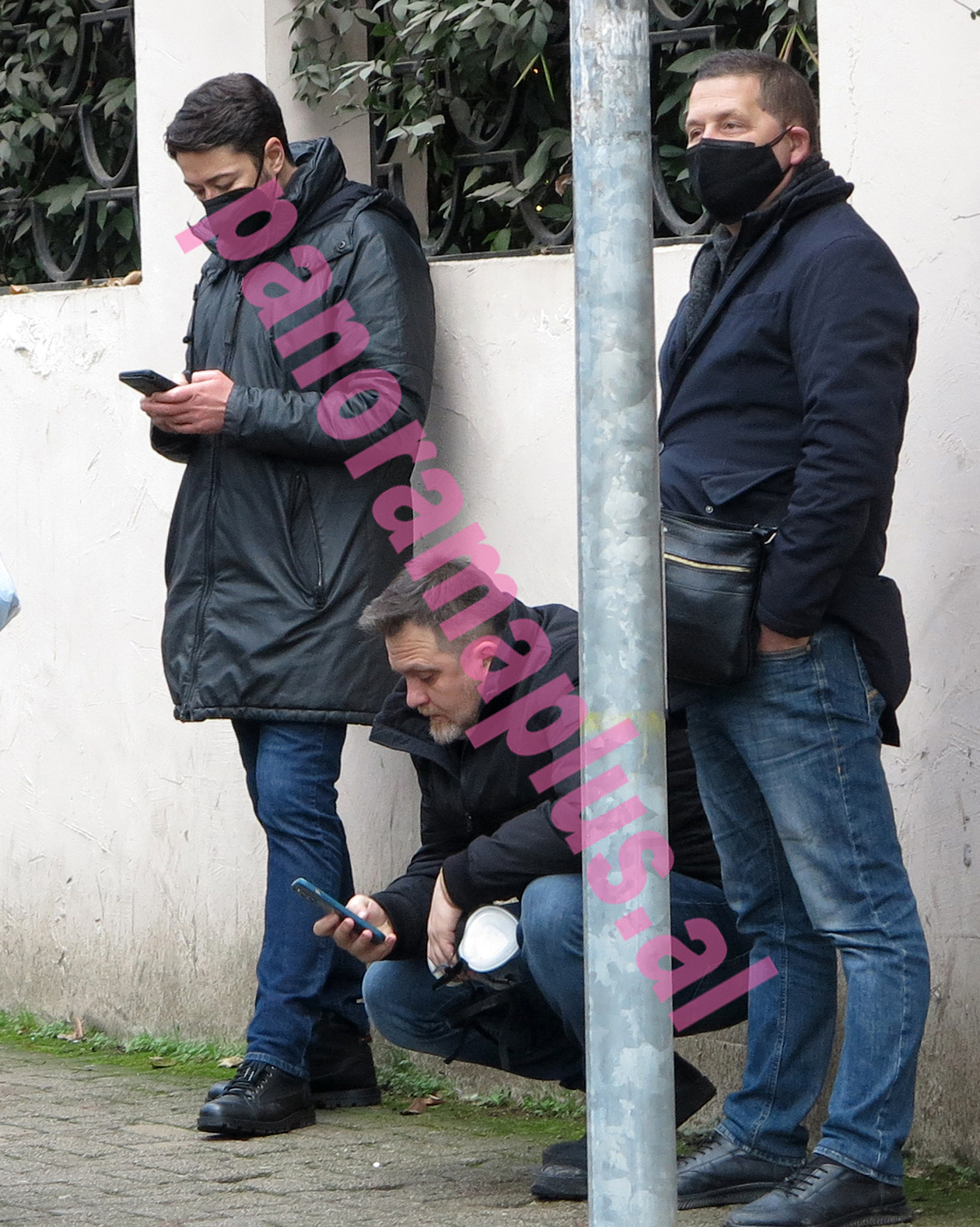 julian deda shkelzen berisha celular protesta 8 janar2