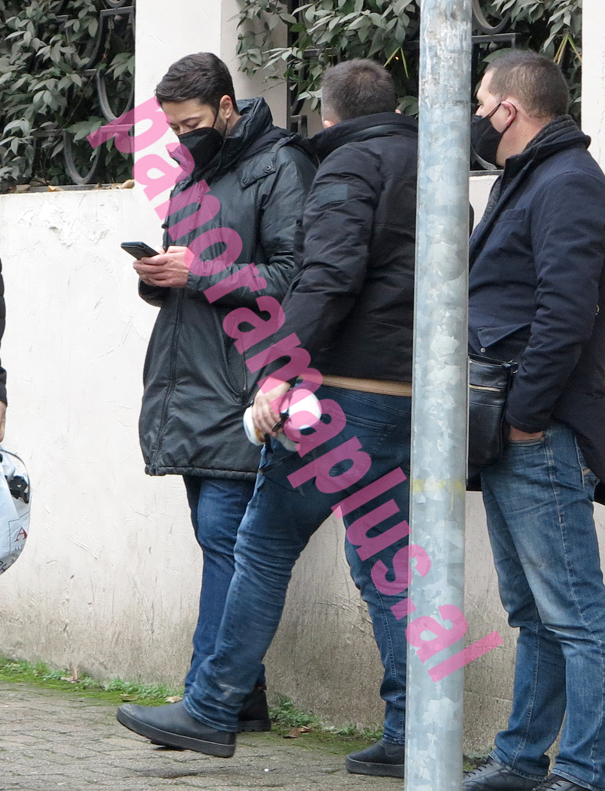 julian deda shkelzen berisha celular protesta 8 janar4